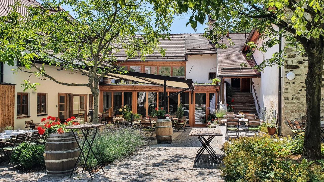 Weinhaus Nigl - Hotel, Restaurant Und Spa 山夫顿堡 外观 照片