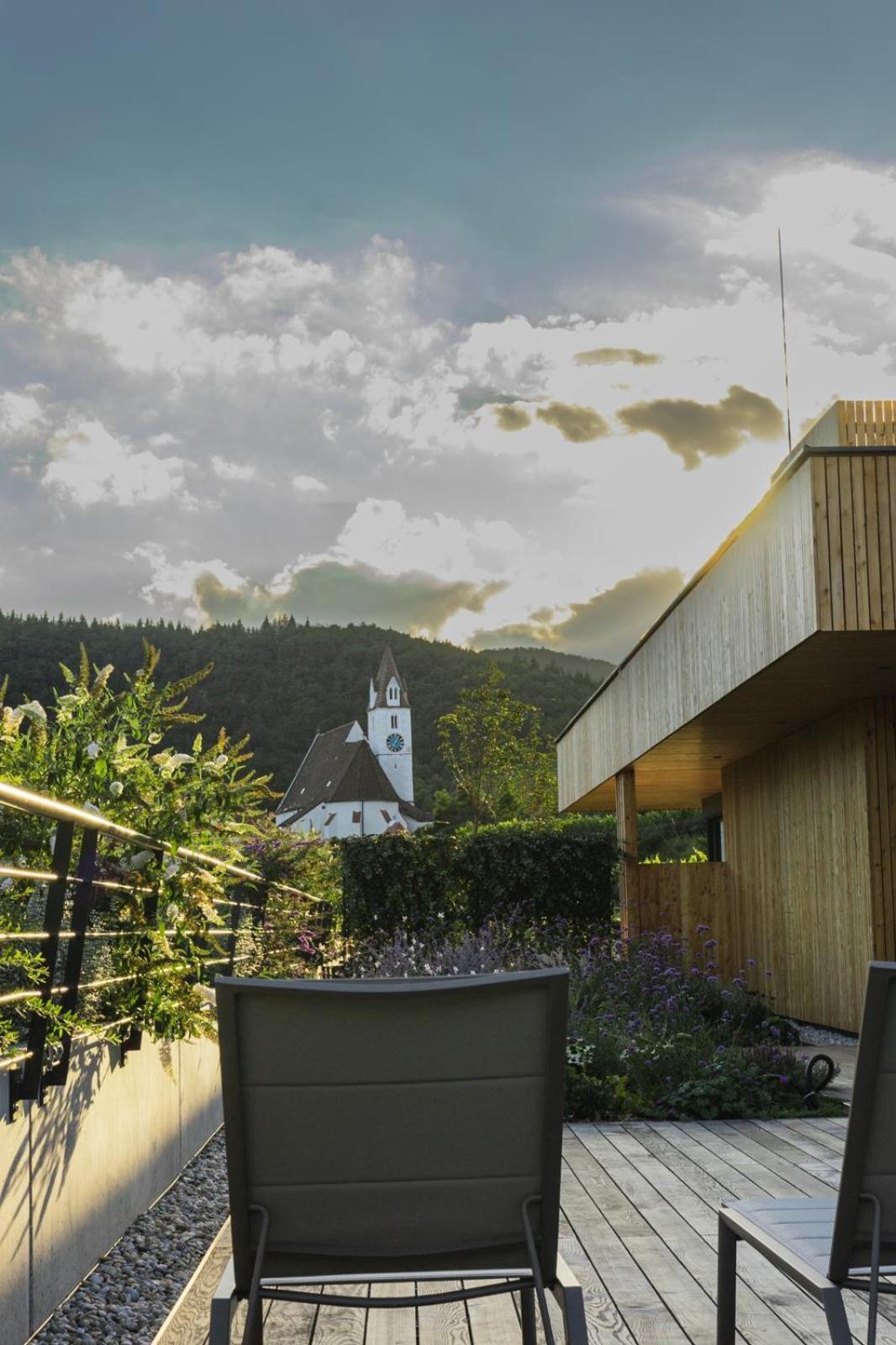 Weinhaus Nigl - Hotel, Restaurant Und Spa 山夫顿堡 外观 照片