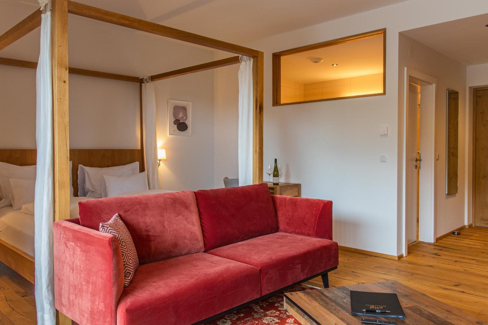 Weinhaus Nigl - Hotel, Restaurant Und Spa 山夫顿堡 外观 照片