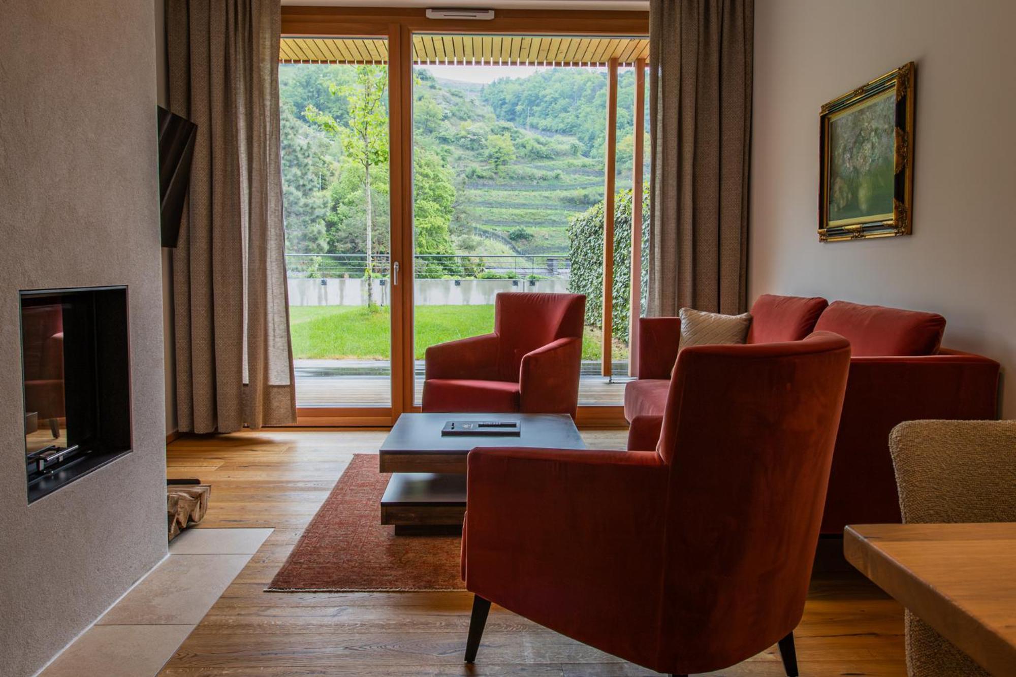Weinhaus Nigl - Hotel, Restaurant Und Spa 山夫顿堡 外观 照片